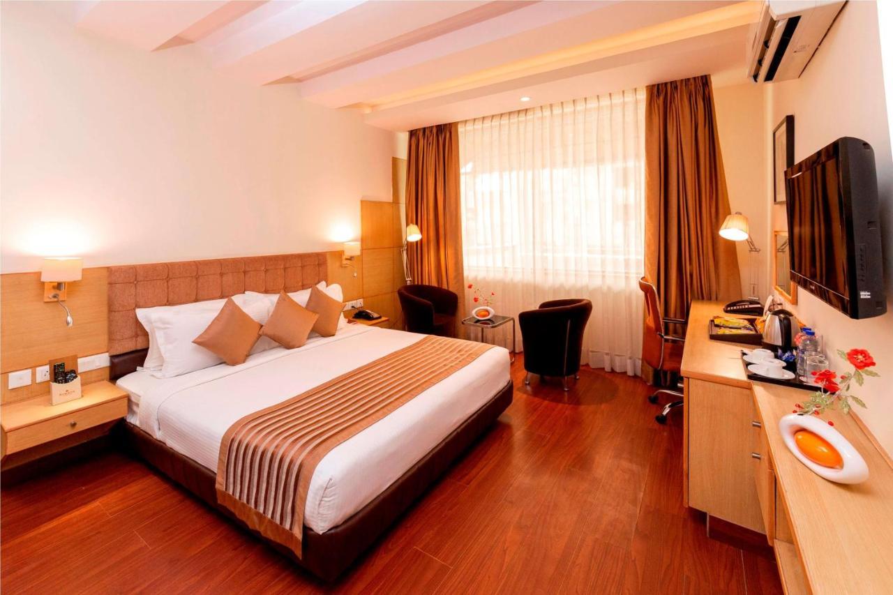 Ramada Neemrana Hotell Eksteriør bilde