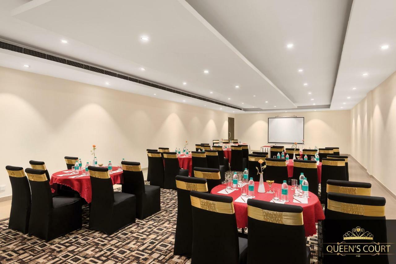 Ramada Neemrana Hotell Eksteriør bilde