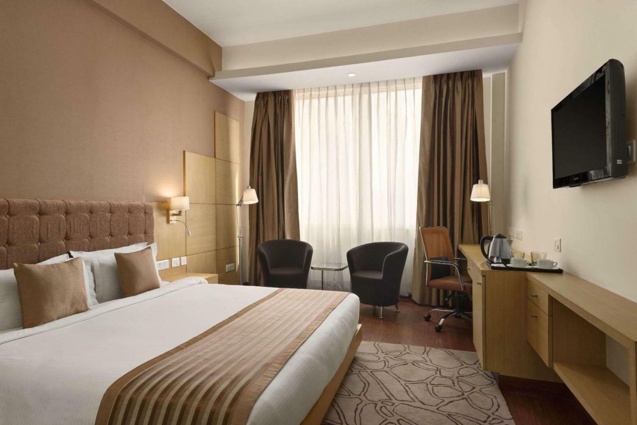 Ramada Neemrana Hotell Eksteriør bilde